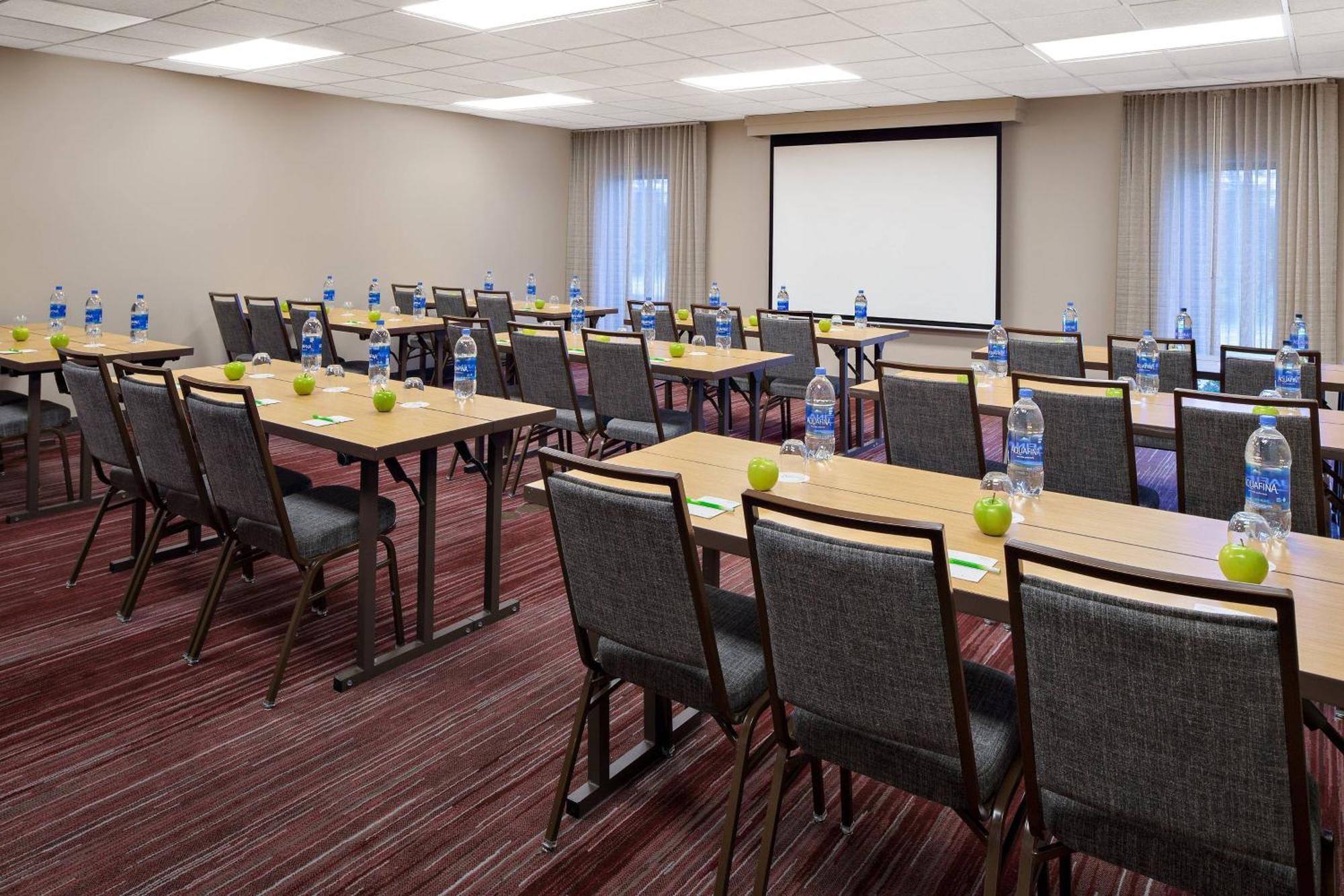 Courtyard By Marriott Pittsburgh Airport Hotel Coraopolis Exterior foto