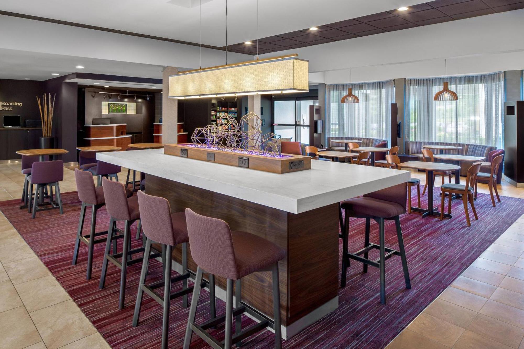 Courtyard By Marriott Pittsburgh Airport Hotel Coraopolis Exterior foto