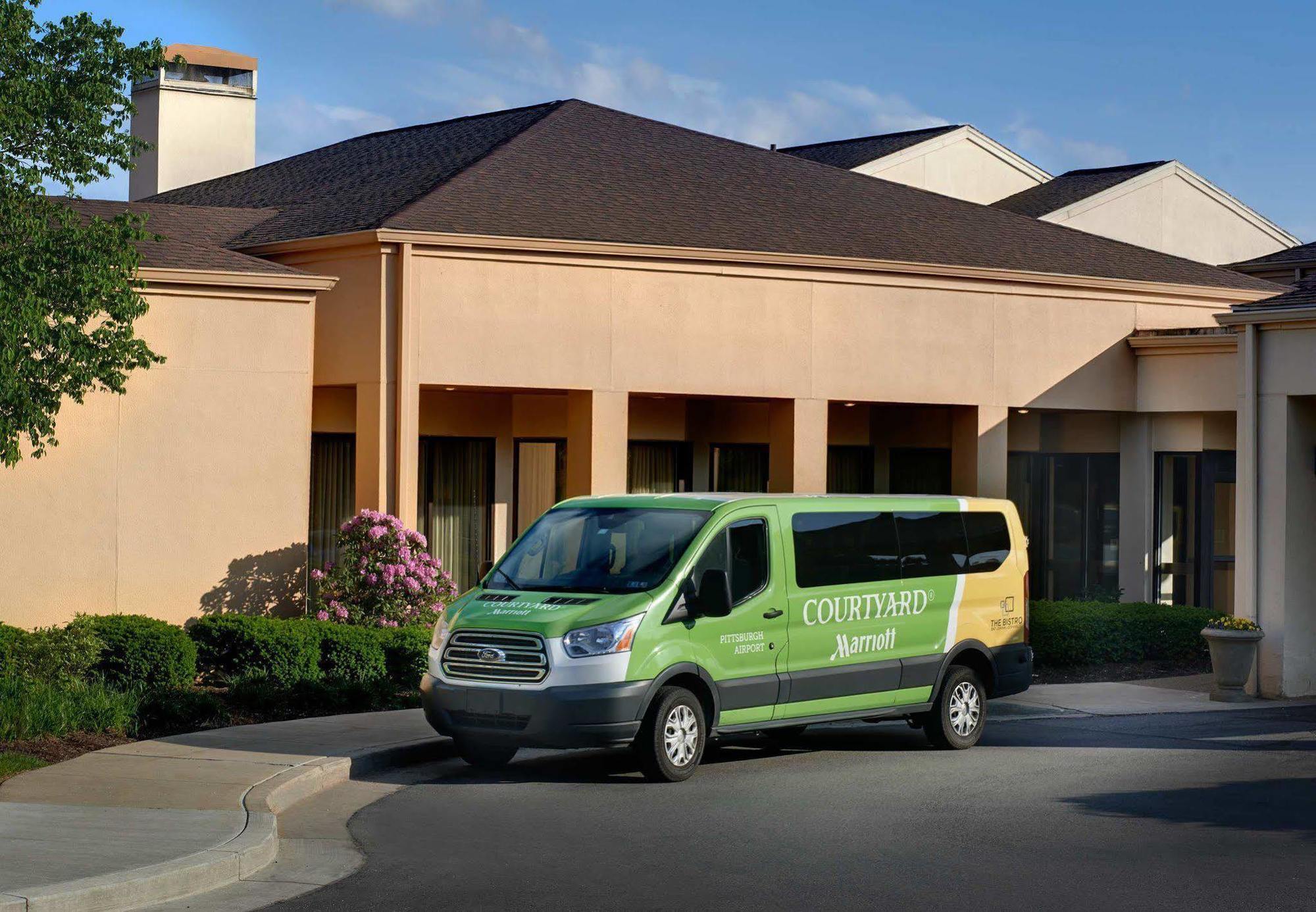 Courtyard By Marriott Pittsburgh Airport Hotel Coraopolis Exterior foto